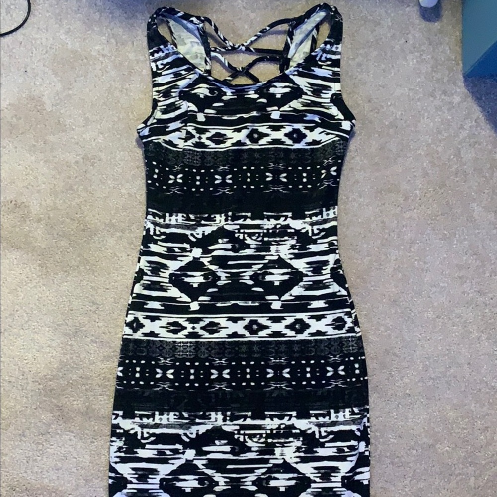 Bodycon knitted back dress